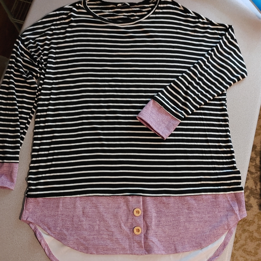 Egy Black and white stripe cute layered look!!!